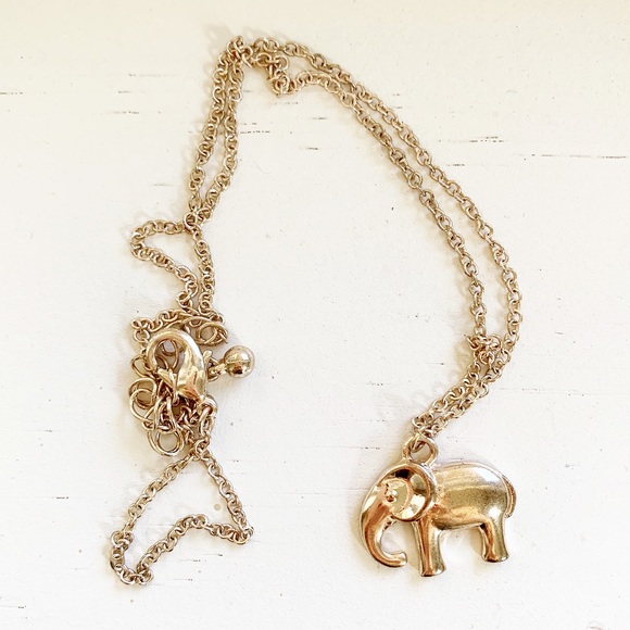 Vintage Jewelry - Cute rose gold elephant charm necklace